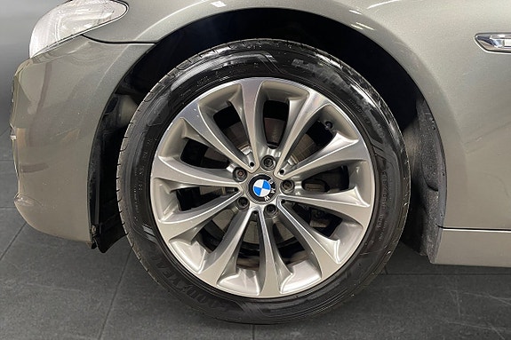 BMW 520d 16 of 17