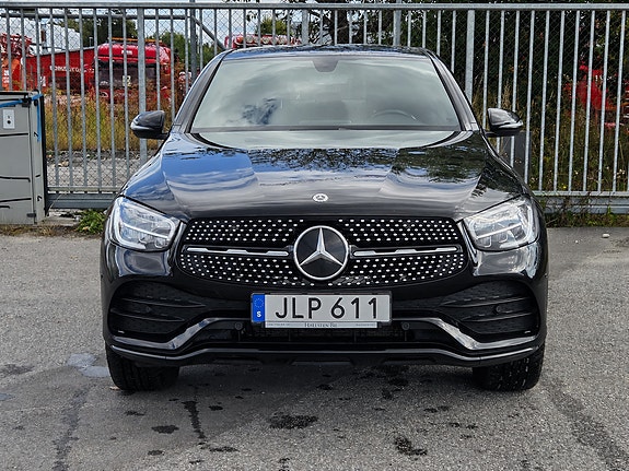 Mercedes-Benz GLC300 de 2 of 13