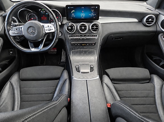 Mercedes-Benz GLC300 de 8 of 13