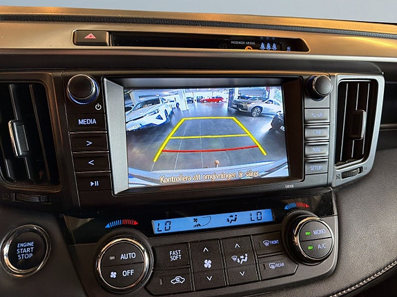 Toyota RAV4 11 of 18