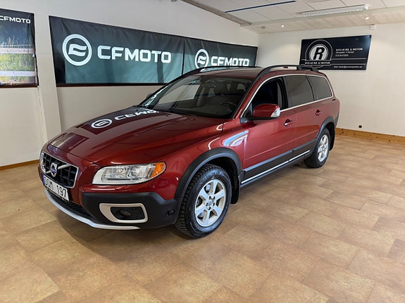 Volvo XC70 2 of 20