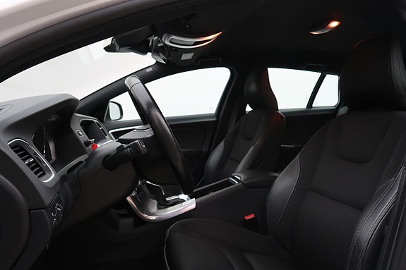 Volvo V60 4 of 19