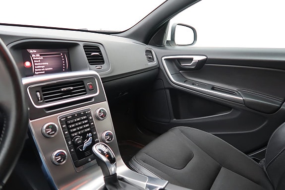 Volvo V60 18 of 19