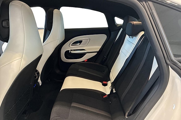 Mercedes-Benz CLA250+ 13 of 18