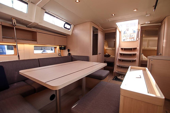 Beneteau Oceanis 46.1 First Line | 2023 9 of 12
