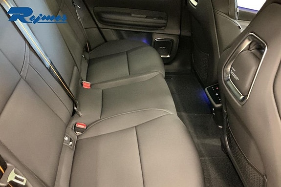 Polestar 4 12 of 18