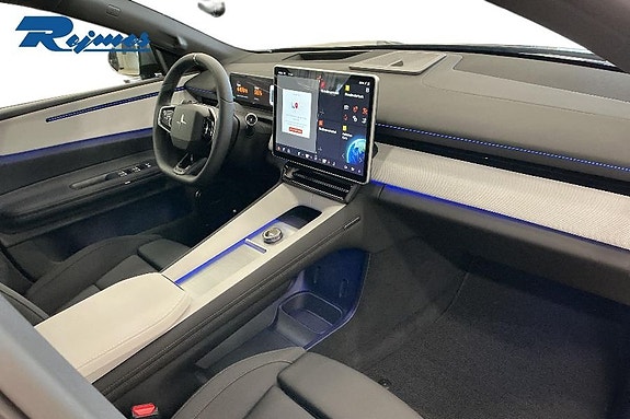 Polestar 4 11 of 18