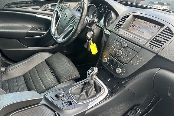 Opel Insignia 17 of 30