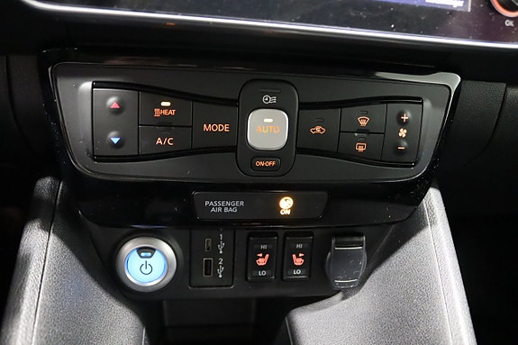 Nissan Leaf 17 of 23