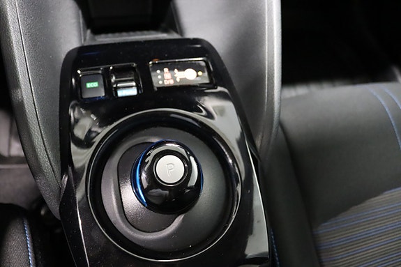 Nissan Leaf 18 of 23