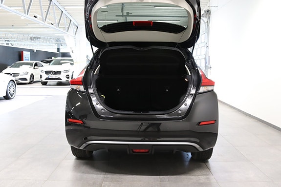 Nissan Leaf 6 of 23