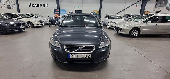 Volvo V50 2 of 20