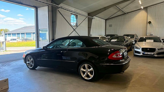 Mercedes-Benz CLK500 12 of 30