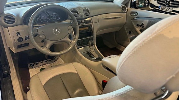 Mercedes-Benz CLK500 27 of 30