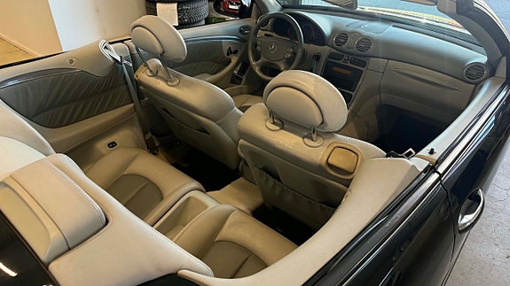 Mercedes-Benz CLK500 24 of 30