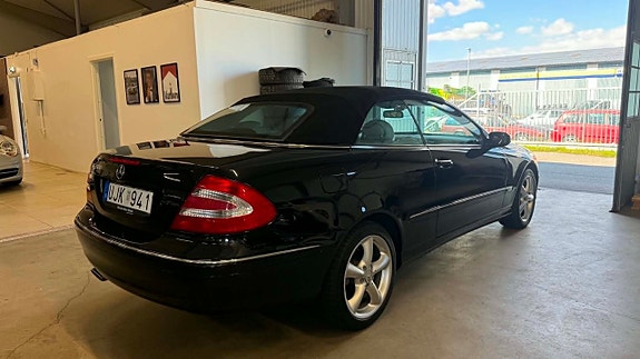 Mercedes-Benz CLK500 15 of 30
