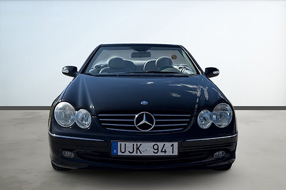 Mercedes-Benz CLK500 8 of 30