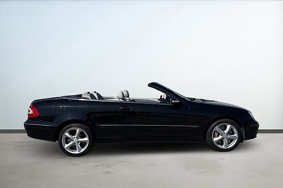 Mercedes-Benz CLK500 6 of 30