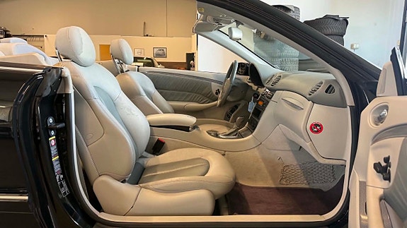 Mercedes-Benz CLK500 22 of 30