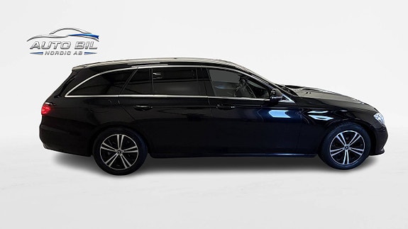 Mercedes-Benz E220 7 of 29