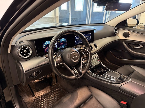 Mercedes-Benz E220 15 of 29