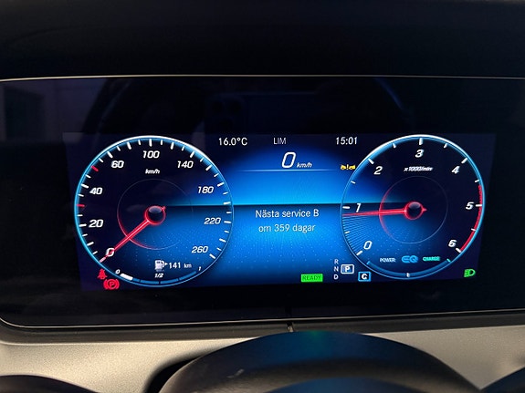 Mercedes-Benz E220 24 of 29