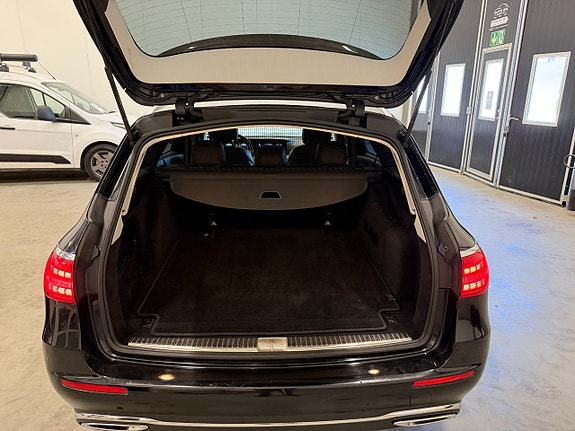 Mercedes-Benz E220 9 of 29