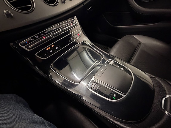 Mercedes-Benz E220 28 of 29