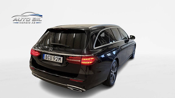 Mercedes-Benz E220 6 of 29