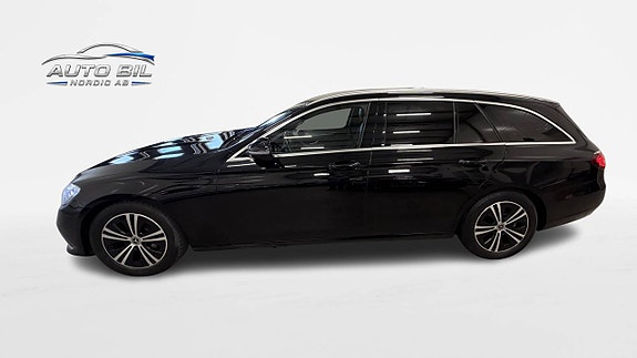 Mercedes-Benz E220 8 of 29
