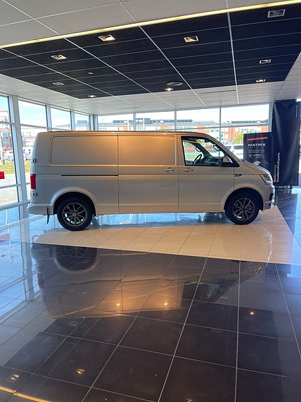 Volkswagen Transporter 9 of 13