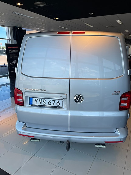 Volkswagen Transporter 8 of 13