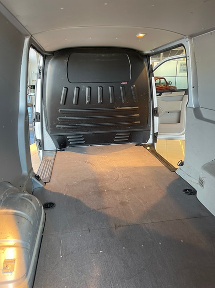 Volkswagen Transporter 6 of 13