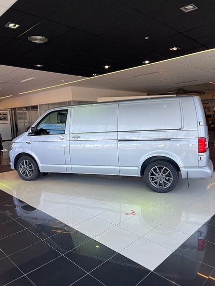 Volkswagen Transporter 5 of 13
