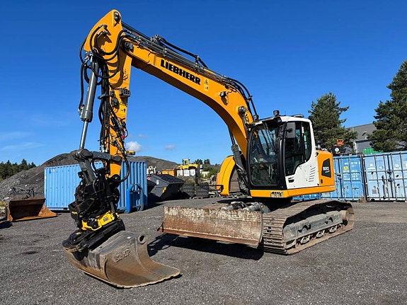 Liebherr R920 Compact 2250 timmar Makin 3D 2 of 12