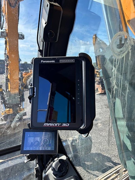 Liebherr R920 Compact 2250 timmar Makin 3D 11 of 12