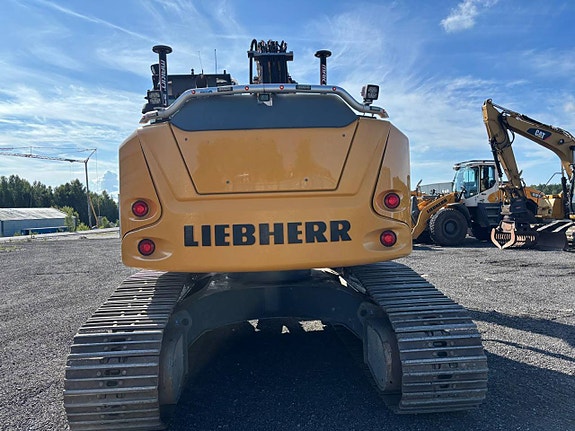 Liebherr R920 Compact 2250 timmar Makin 3D 5 of 12