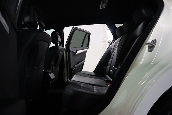 Mercedes-Benz C220 9 of 27