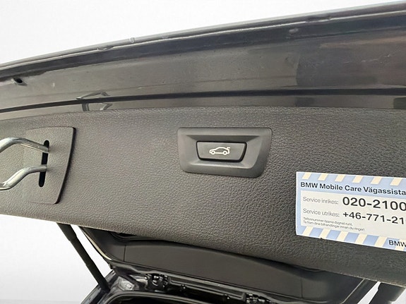 BMW 320i 28 of 30