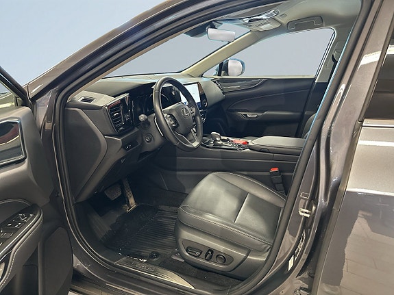 Lexus NX450h+ 7 of 19