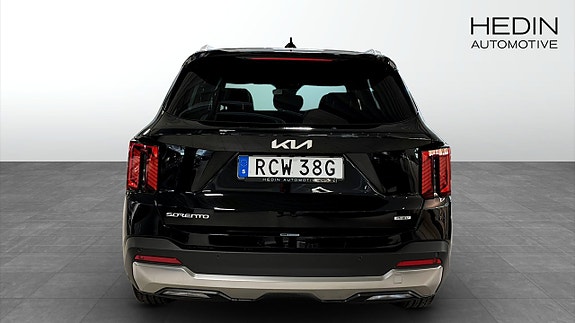 Kia Sorento 5 of 12