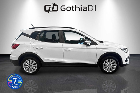 Seat Arona 4 of 22