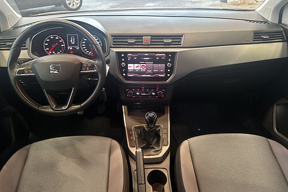 Seat Arona 13 of 22