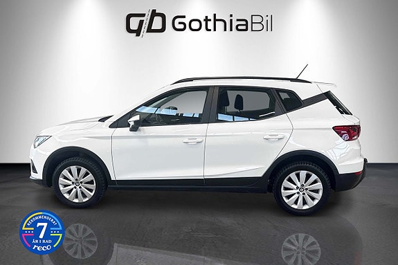 Seat Arona 8 of 22