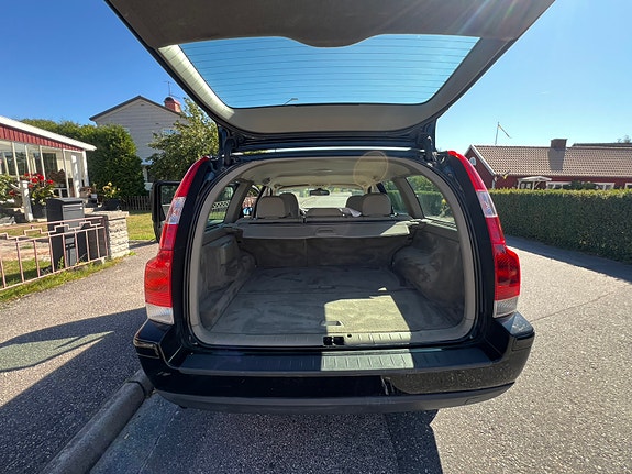 Volvo V70 8 of 8
