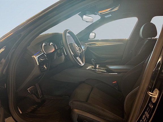 BMW 530i 7 of 19