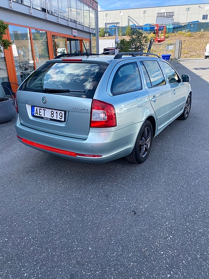 Skoda Octavia 4 of 9