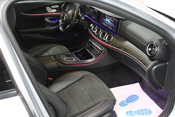 Mercedes-Benz E300 15 of 27