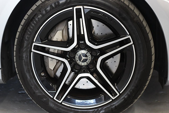 Mercedes-Benz E300 24 of 27