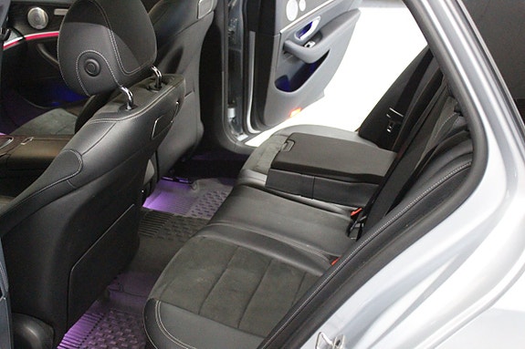 Mercedes-Benz E300 20 of 27